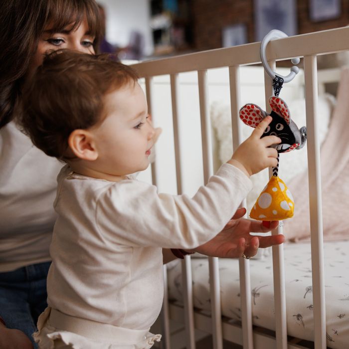 Babyono žaislas pakabinamas peliukas 1676