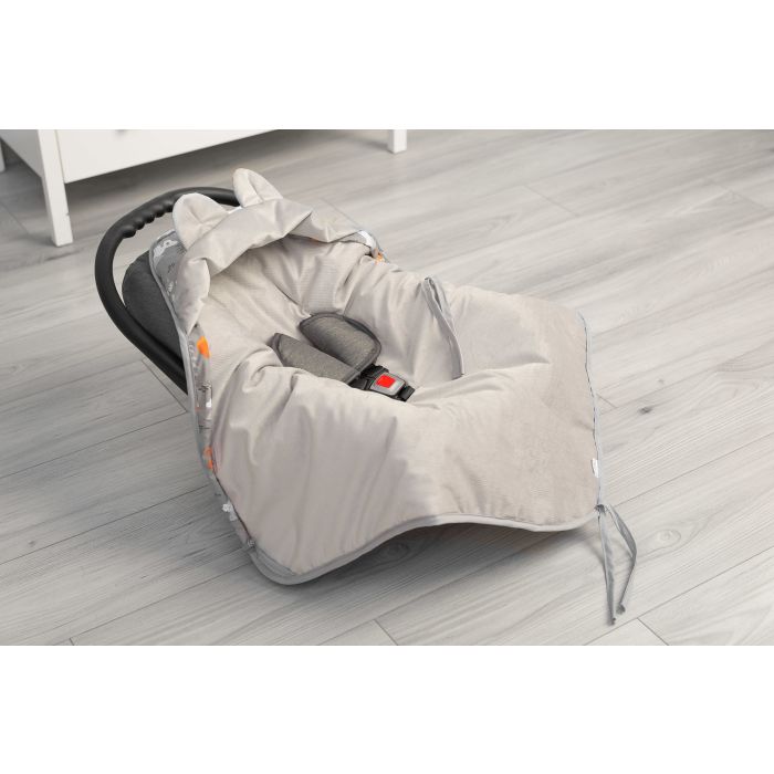 Pledas automobilinei kėdutei "Mountains high" 90x90 cm