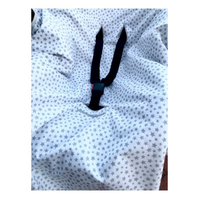 Pledas automobilinei kėdutei