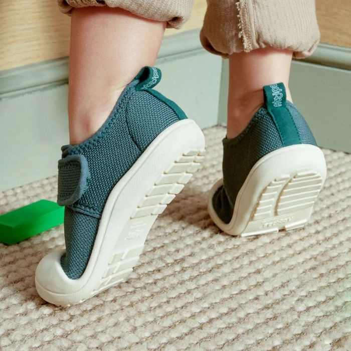 Batukai kūdikiams ir vaikams Attipas "Sneakers green"  (24-30 dydžiai)