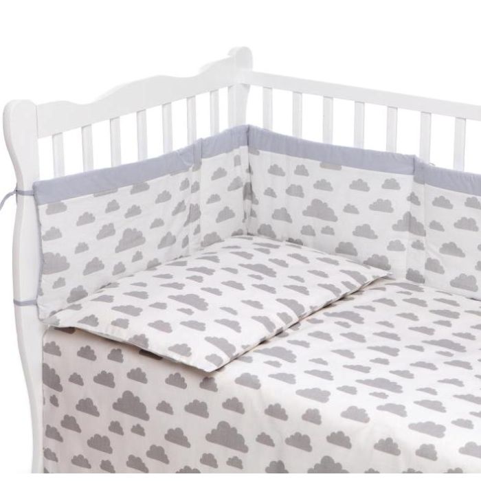 Patalynė kūdikiams su apsaugėlėmis "Clouds" baltos spalvos