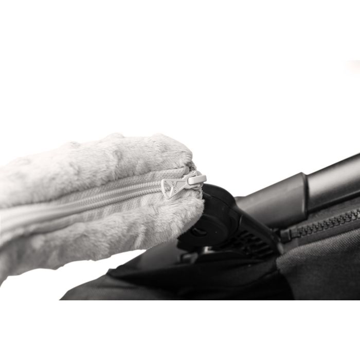 Įdėklas vežimėliui "Fly" su pagalve "drugelis" ir priedais