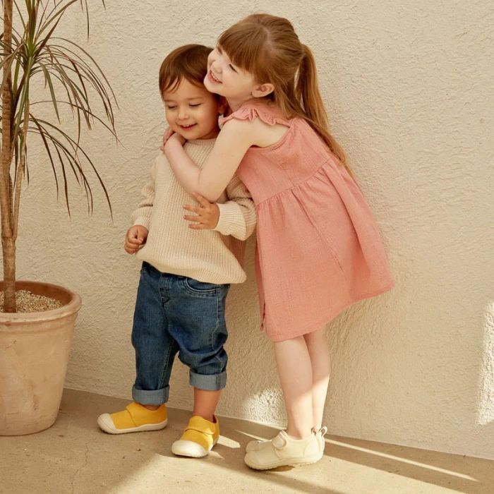 Batukai kūdikiams ir vaikams Attipas "Sneakers beige"  (24-30 dydžiai)