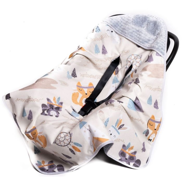 Pledas automobilinei kėdutei "Dream catcher" 80x80 cm. Su skylutėmis saugos diržams