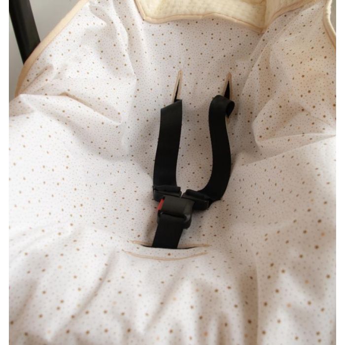 Pledas automobilinei kėdutei