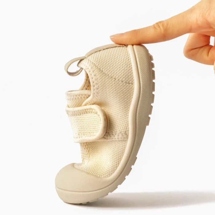 Batukai kūdikiams ir vaikams Attipas "Sneakers beige"  (24-30 dydžiai)