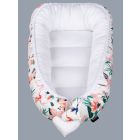 Tuttolina lizdelis naujagimiui Cocoon, gėlytės - baltas