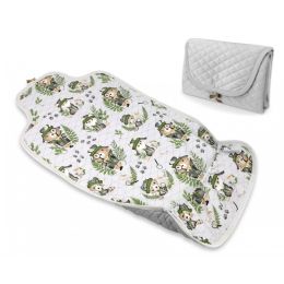 Neperšlampamas pervystymo paklotas kūdikiui "Bear detective" 93 x 50 cm